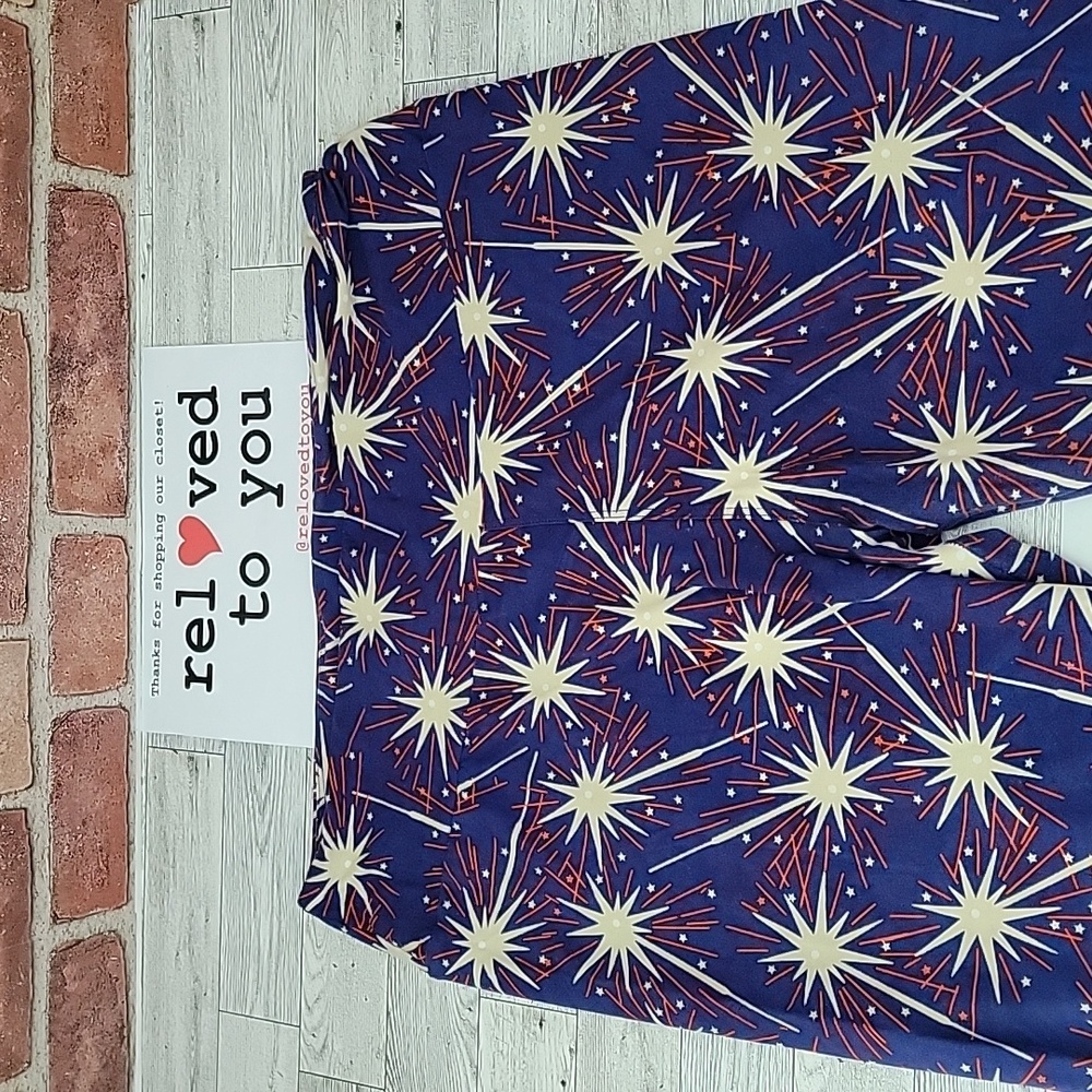 LuLaRoe Tall and Curvy Leggings - Patriotic (Red, White and Blue Fireworks)